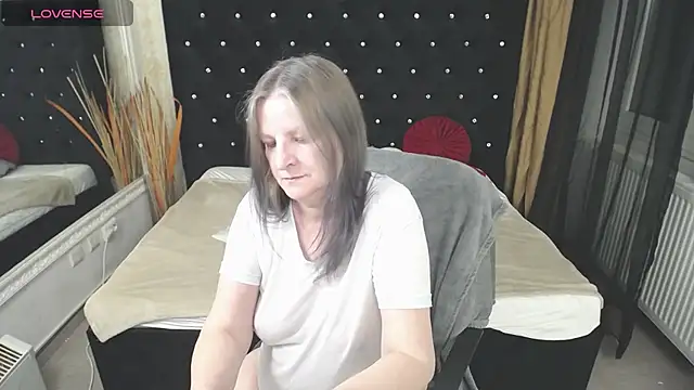 Lilly hott online show from March 10, 2025, 6:56 pm