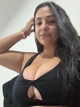 Taylortits online show from January 4, 2025, 11:59 pm