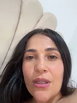 Taylortits online show from March 4, 2025, 3:26 pm