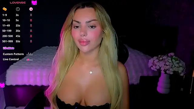 babyleilaa online show from May 17, 2026, 8:05 pm
