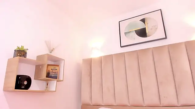 Anniie Queen online show from February 12, 2025, 3:29 am