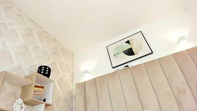 Anniie Queen online show from February 18, 2026, 3:13 am