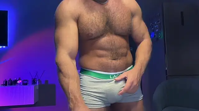 KarlosRichi online show from November 26, 2025, 4:19 pm