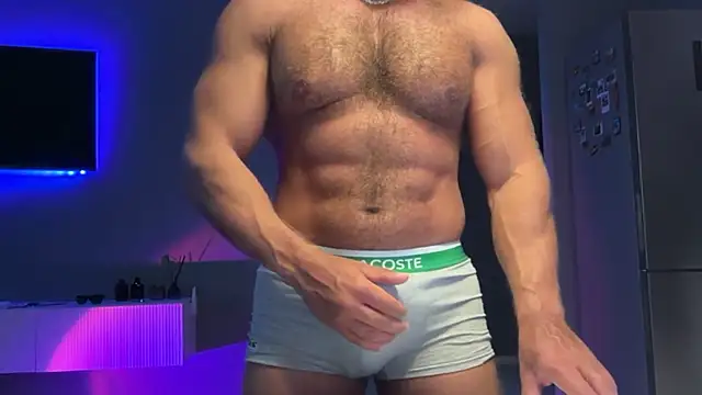 KarlosRichi online show from April 23, 2026, 2:02 am