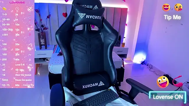 LiaaGenner online show from February 27, 2025, 7:26 pm