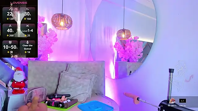 LiaaGenner online show from November 28, 2025, 2:36 am