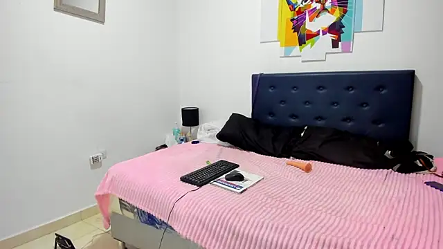 brenda sofia2 online show from October 31, 2025, 12:50 pm