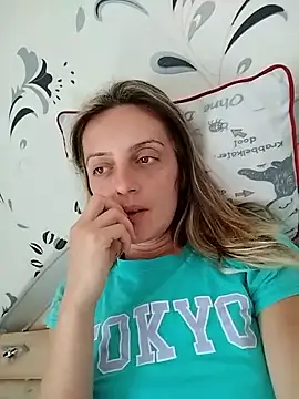 SophyGirl online show from September 23, 2025, 12:19 pm