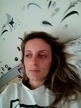 SophyGirl online show from October 27, 2025, 1:04 pm