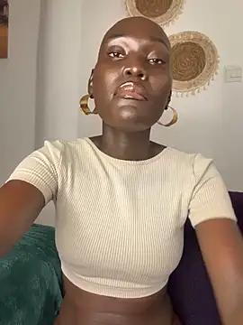 Foxxxyfemale online show from October 6, 2025, 6:33 am