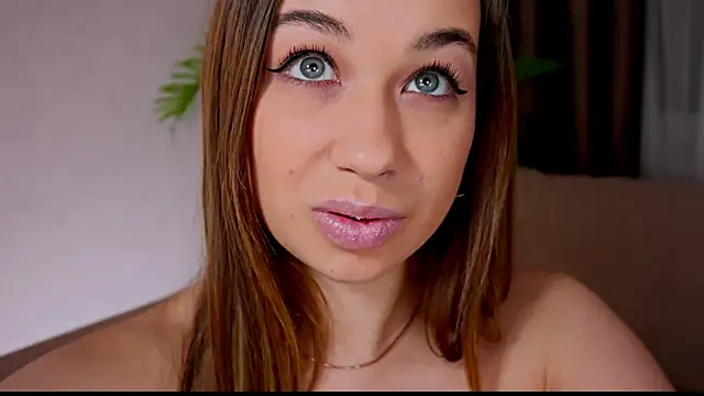 divetagrace online show from February 19, 2025, 12:25 am