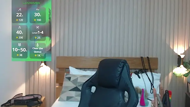 luciana ballesteros  online show from November 29, 2025, 12:30 pm