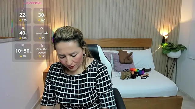 luciana ballesteros  online show from June 6, 2026, 11:59 am