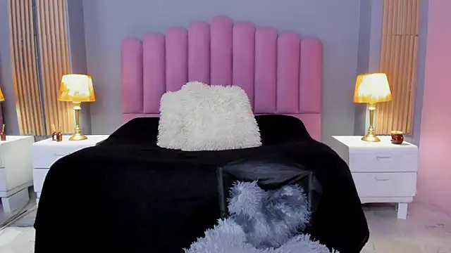 RamonaSimons online show from January 23, 2025, 8:02 pm