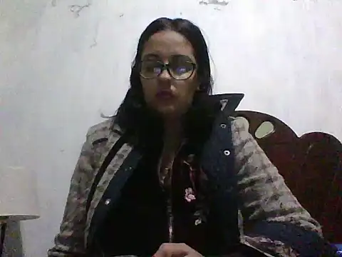 Samanthat33 online show from December 30, 2024, 5:04 am