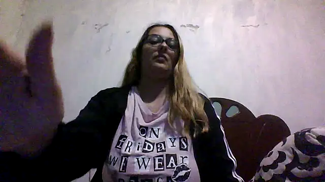 Samanthat33 online show from January 6, 2026, 7:56 am