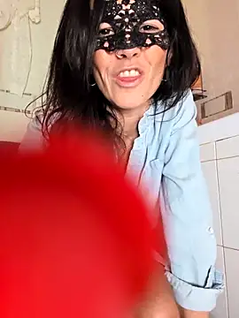 EmySkinny85 online show from March 24, 2026, 3:50 pm