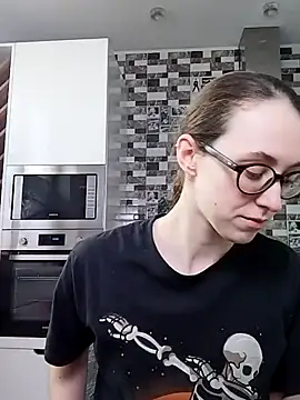 MartiniiSelenna online show from February 28, 2025, 6:43 am