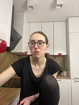 MartiniiSelenna online show from April 21, 2026, 5:47 am