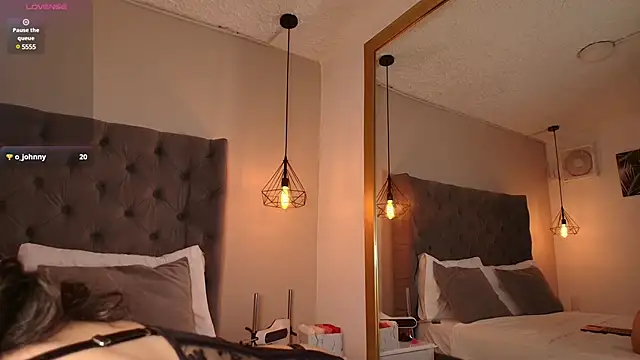 AngelinaRoss  online show from February 27, 2025, 10:09 pm