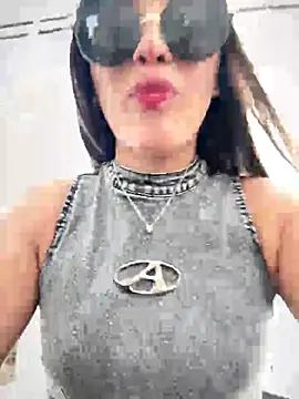 Rose-euphoria online show from October 15, 2025, 2:06 pm