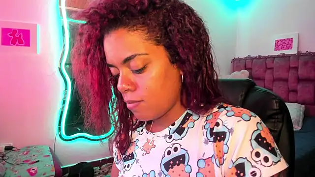 ladyrd1 online show from January 12, 2025, 2:52 pm