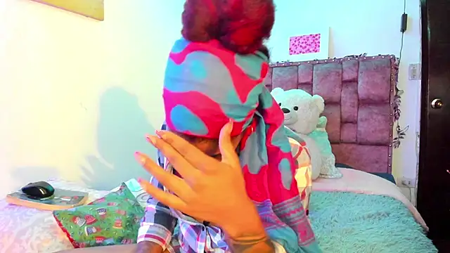 ladyrd1 online show from January 25, 2025, 6:45 am