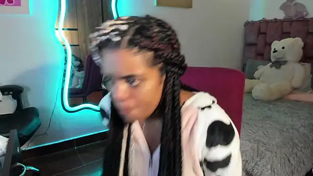 ladyrd1 online show from March 14, 2025, 6:32 am