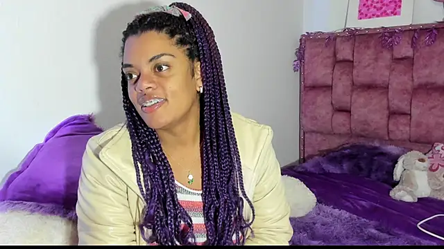 ladyrd1 online show from October 11, 2025, 7:07 am