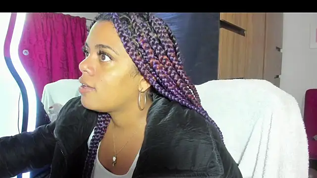 ladyrd1 online show from November 20, 2025, 3:50 am