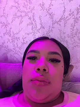 Snapshot of MarianaGarciaa__ chatting on June 14, 2026, 11:45 am MarianaGarciaa online show from June 14, 2026, 11:45 am