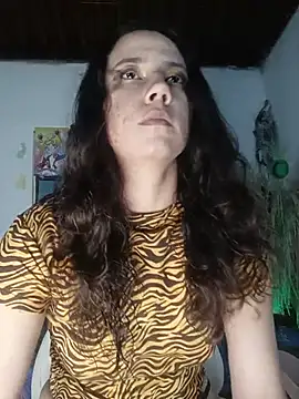 lovely kitt online show from June 6, 2026, 4:39 am