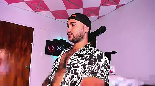 Sebas-hott online show from December 15, 2024, 3:56 am