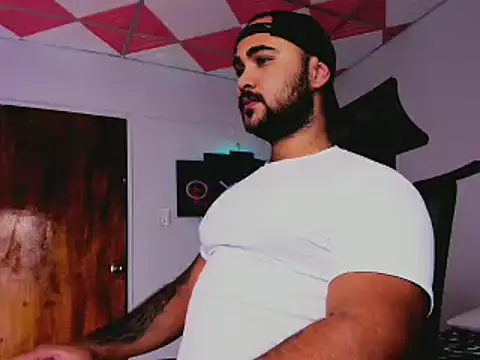 Sebas-hott online show from February 19, 2025, 3:06 am