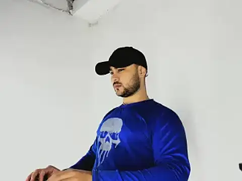 Sebas-hott online show from November 5, 2025, 9:26 pm