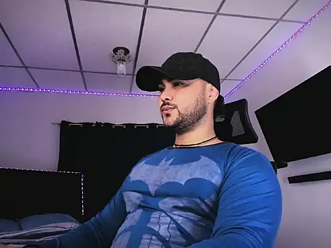 Sebas-hott online show from February 2, 2026, 9:13 pm