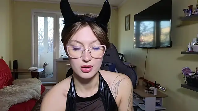 MalvinaBlum online show from October 25, 2025, 1:46 am