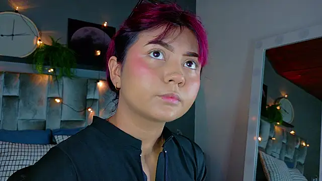 alaia-rogers online show from September 27, 2025, 11:37 am