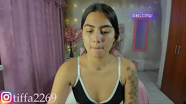 tifany tay2 online show from December 6, 2024, 1:51 am