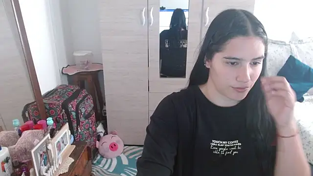 Naomi D online show from May 3, 2026, 4:57 pm