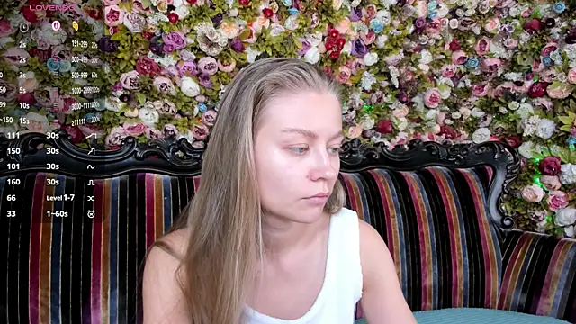 Polumna cute online show from November 26, 2025, 1:23 pm