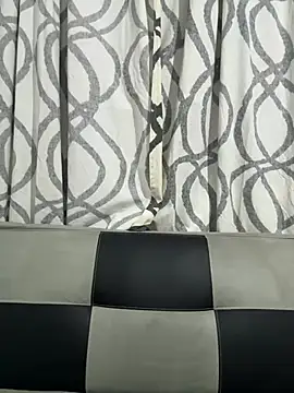 ZUCAAT online show from February 25, 2025, 2:47 am