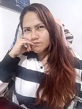 Snapshot of ZUCAAT chatting on December 16, 2025, 4:39 am ZUCAAT online show from December 16, 2025, 4:39 am