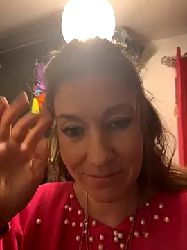 Lwhite1 online show from November 12, 2025, 4:40 pm