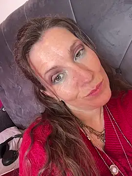 Lwhite1 online show from April 21, 2026, 3:39 pm