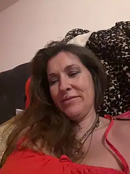 Snapshot of Lwhite1 chatting on June 3, 2026, 11:21 pm Lwhite1 online show from June 3, 2026, 11:21 pm