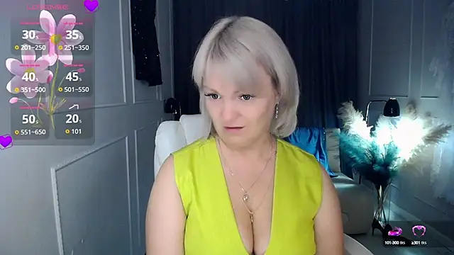 Juarnea online show from October 1, 2025, 2:12 pm