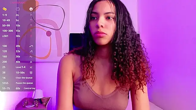littleebonny online show from June 25, 2026, 12:42 pm