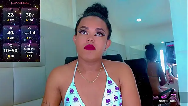 KayleighDreams  online show from March 8, 2025, 12:52 pm