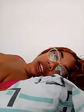 isabellehaynes online show from December 7, 2024, 2:57 pm